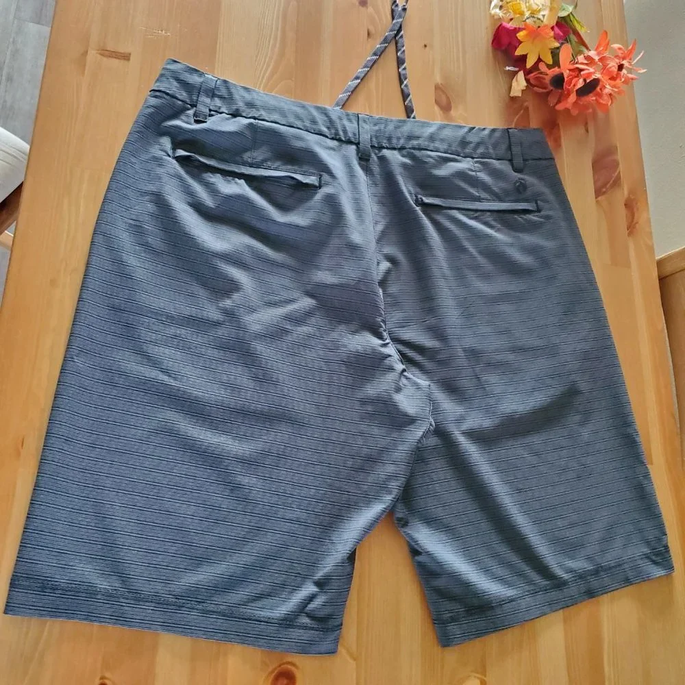 Hang Ten Wharf 21" Hybrid Shorts For Men - Picture 6 of 13